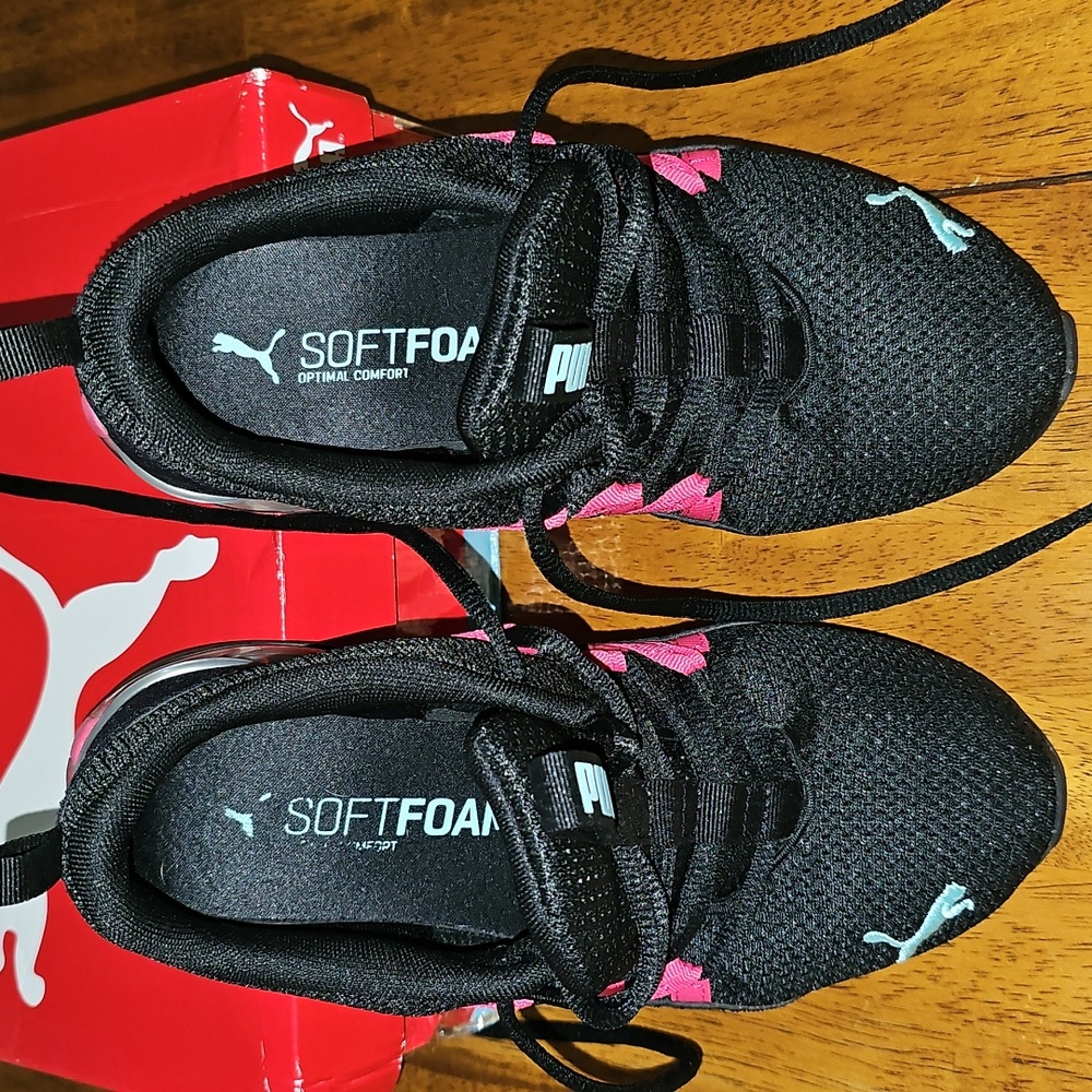 Women's shoes